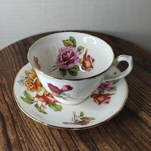 Hammersley Floral Cup & Saucer Gold Tone Rim Longton Stoke On Trent England